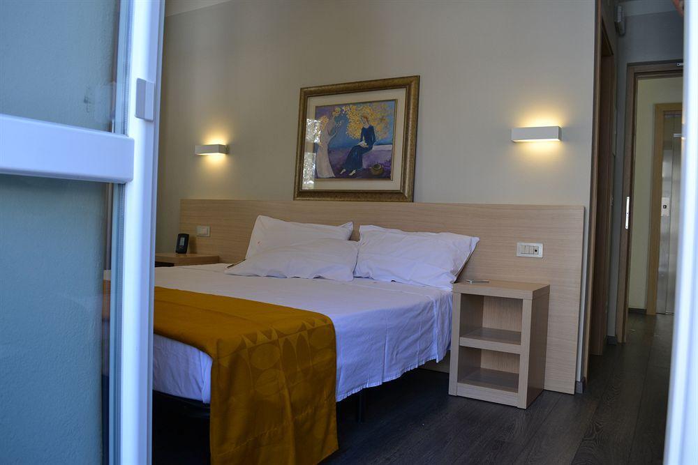 קרבונין Hotel Croda Rossa מראה חיצוני תמונה
