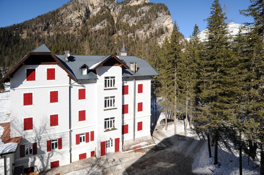 קרבונין Hotel Croda Rossa מראה חיצוני תמונה