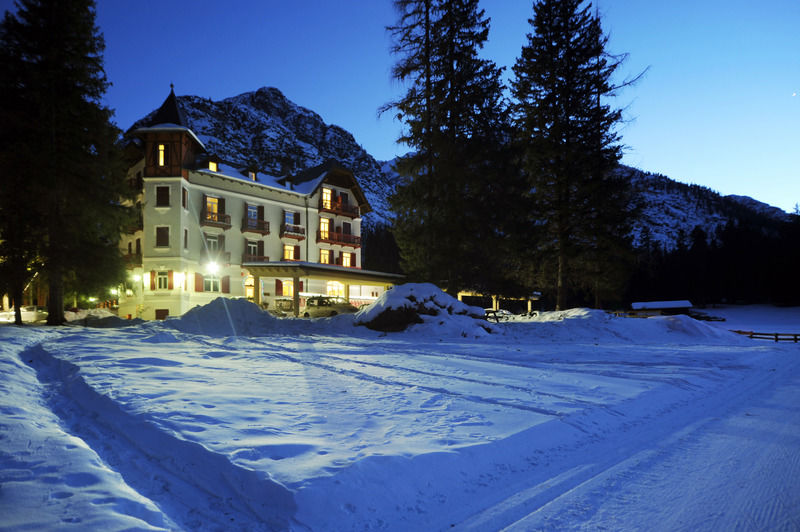 קרבונין Hotel Croda Rossa מראה חיצוני תמונה