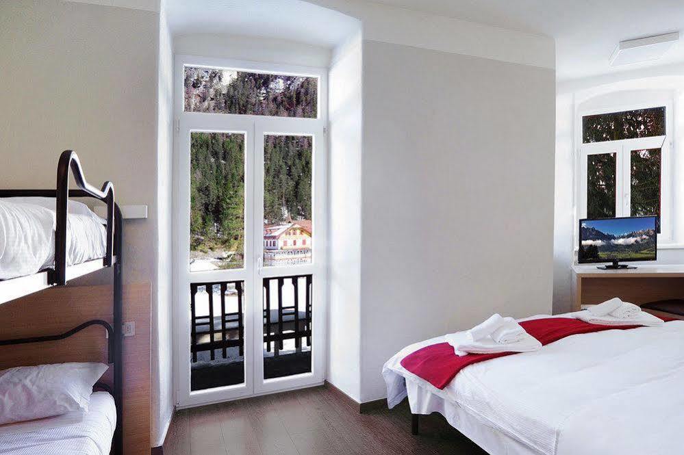 קרבונין Hotel Croda Rossa מראה חיצוני תמונה